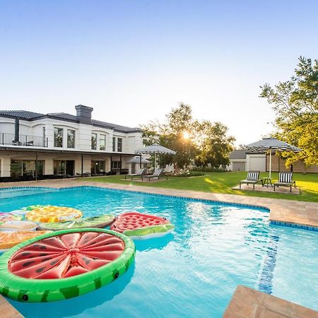 The Feather Hill Boutique Hotel Potchefstroom Exteriör bild